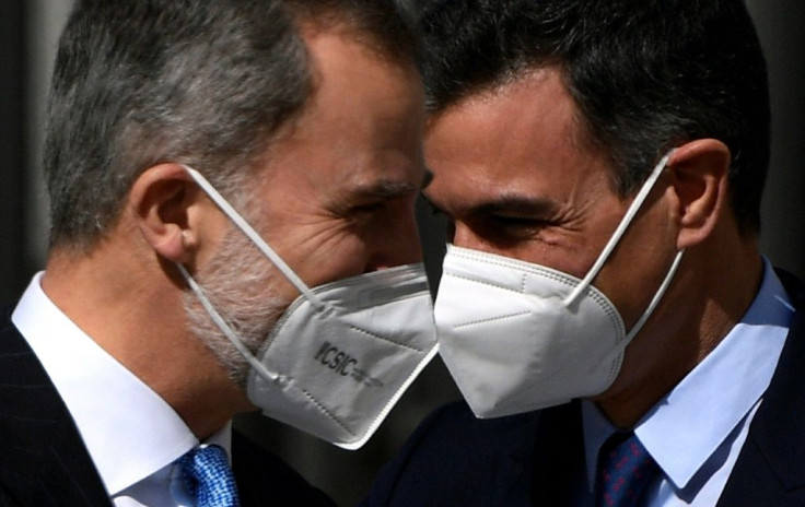 King Felipe VI of Spain (L) and Spanish Prime Minister Pedro Sanchez (R) attend a ceremony marking the 40th anniversary of the February 23, 1981 failed military coup