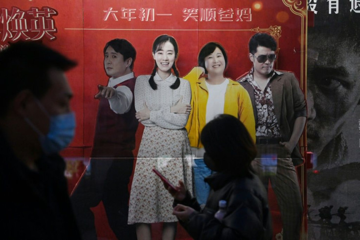 Sentimental new comedy "Hi, Mom" has already become the fourth best-selling film ever in China