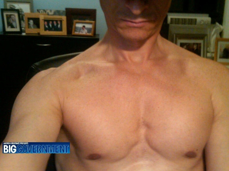 Rep. Anthony Weiner admits to sending lewed photo