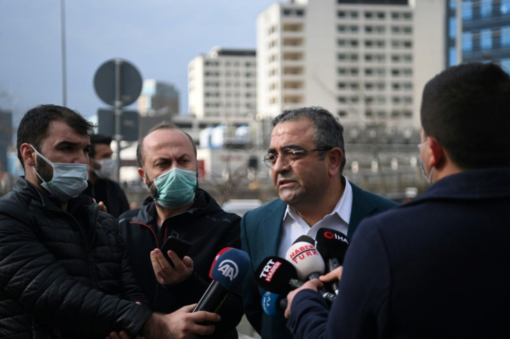 Opposition CHP party MP Sezgin Tanrikulu spoke out in defence of the two actors