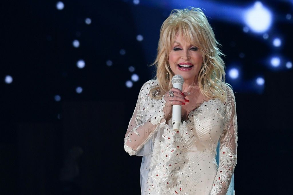 Dolly Parton sets the record straight on tattoo rumors