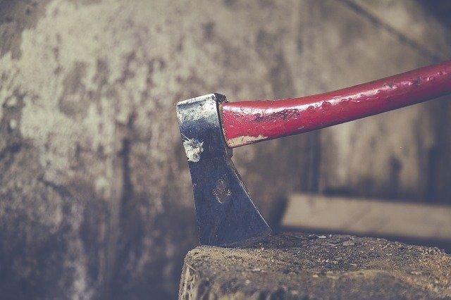 axe-1748305_640 (1)