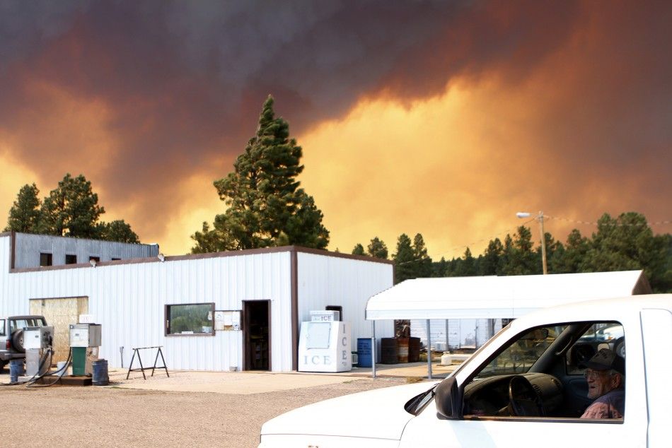 Arizona forest fire expands to 350 square miles