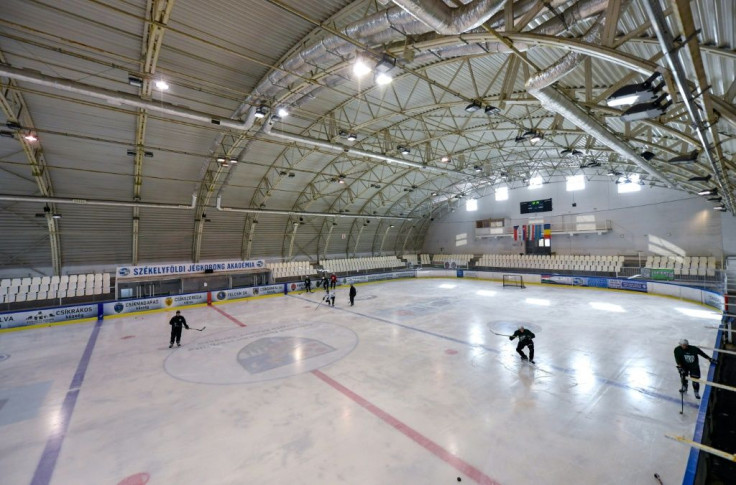 A modern ice skating rink built in the Romanian city of Carta with money from the Hungarian government
