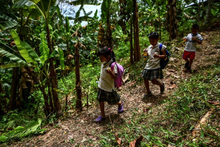 In pre-pandemic times, the children of Ella Puru and other nearby indigenous communities went to school some 15 kilometers away in the neighbouring province of Panama