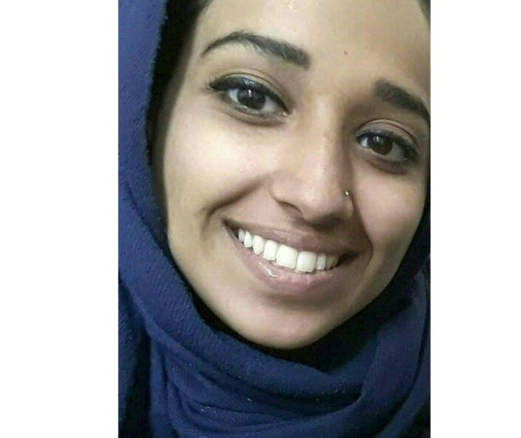 US-born Hoda Muthana, who traveled to Syria to join the Islamic State group, strikes an apologetic tone in a new documentary