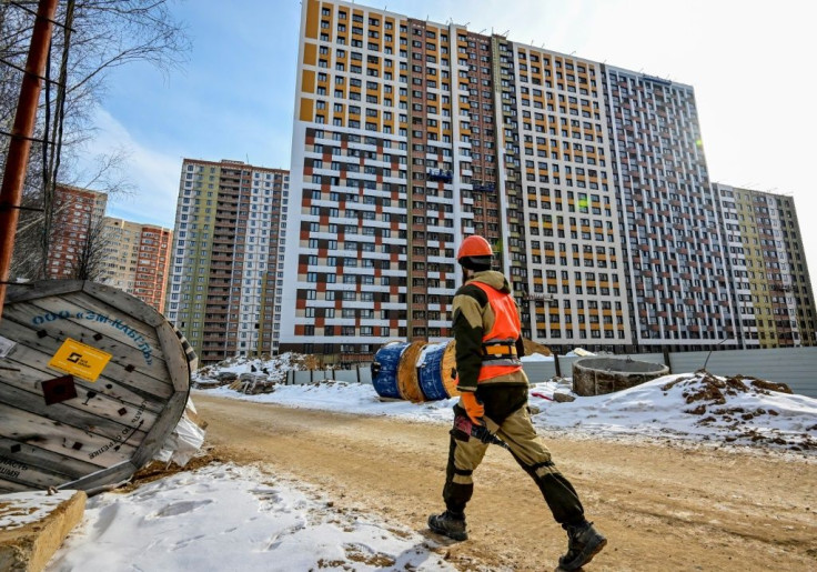 Before the outbreak of the pandemic, Russia had around 10 million migrant workers and roughly 70 million Russian employees