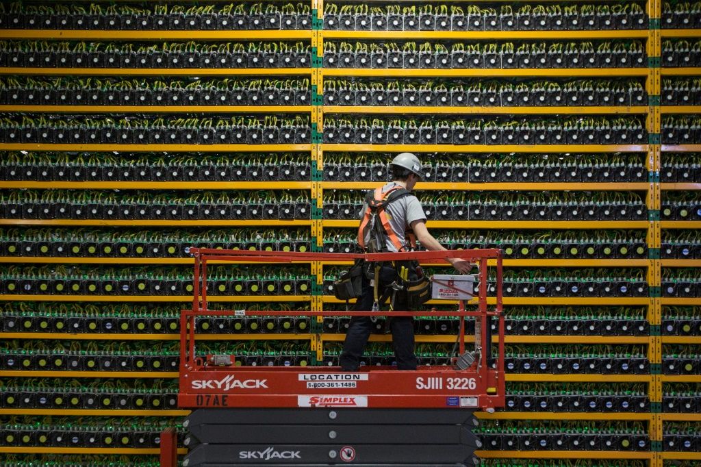 why does bitcoin mining use so much electricity