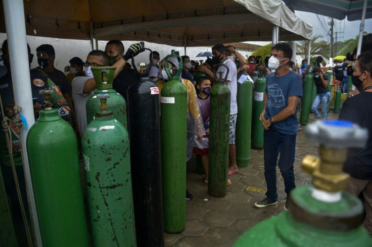 Finding reliable supplies of medical oxygen in Manaus was difficult for many