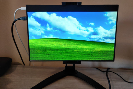 The Vissles-MS1 monitor stand is an easy way to add another screen wherever you want it