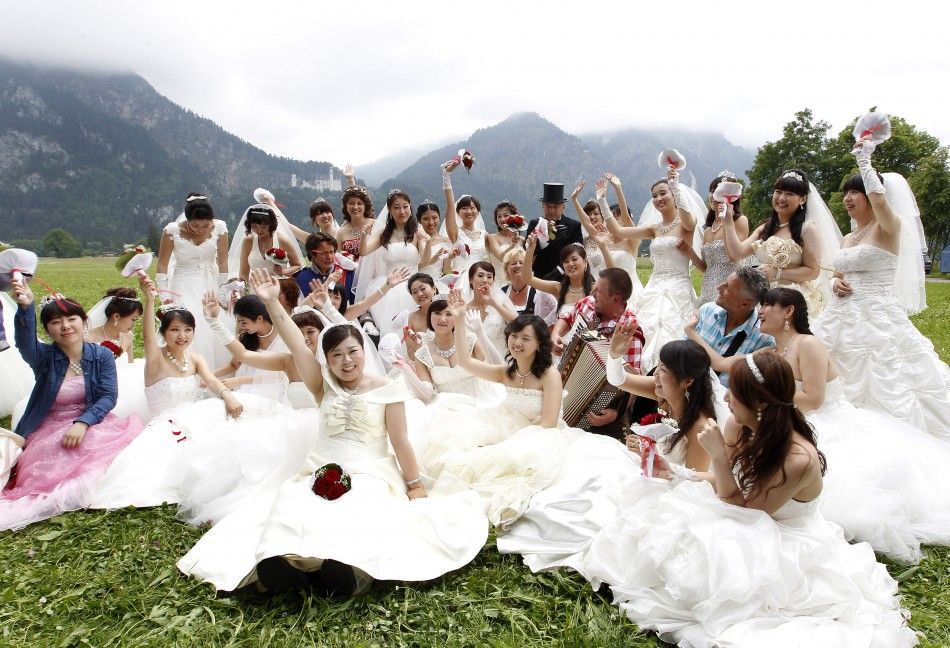 Chinese Newlyweds in Germany 1 of 5
