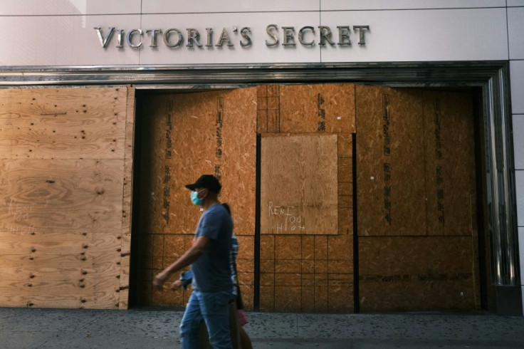 The US economy saw whipsaw quarterly growth in 2020 as Covid-19 forced businesses to close then tentatively reopen, and shrunk 2.4 percent by the end of the year, government data said