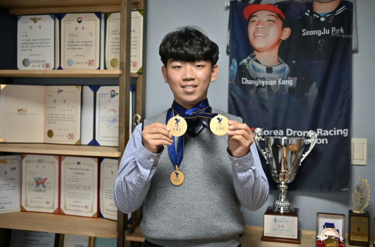 South Korean Kang Chang-hyeon, at age 16, took the world title at a 2019 championship in China
