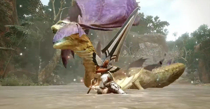 A hunter wields a Greatsword against a Somnacanth in Monster Hunter Rise