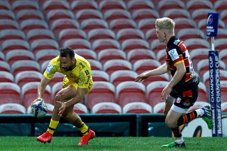 First blow: Dillyn Leyds touched down La Rochelle's opening try at Gloucester