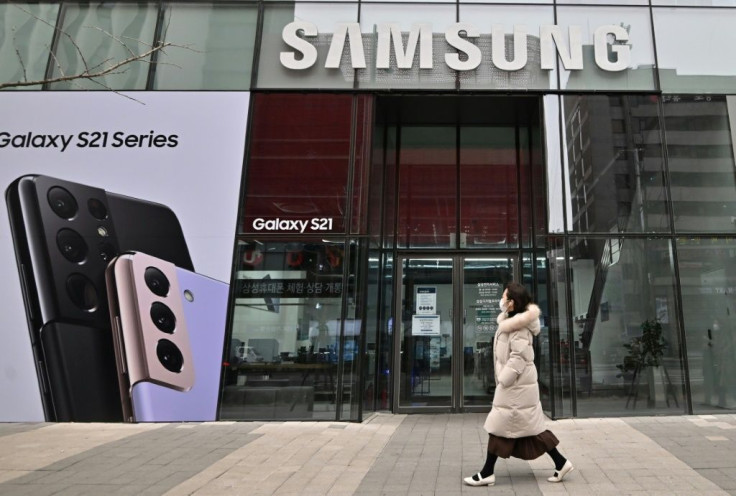 The forecast jump in operating profits was largely driven by robust smartphone sales and the launch of Samsung's flagship Galaxy S21 series