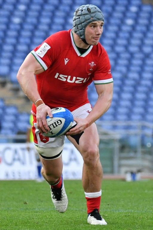 Potters Corner won the Midlands National the same day his part owner Welsh rugby great Jonathan Davies celebrated securing the 2019 Six Nations Grand Slam now he hopes he can land the real deal the Grand National