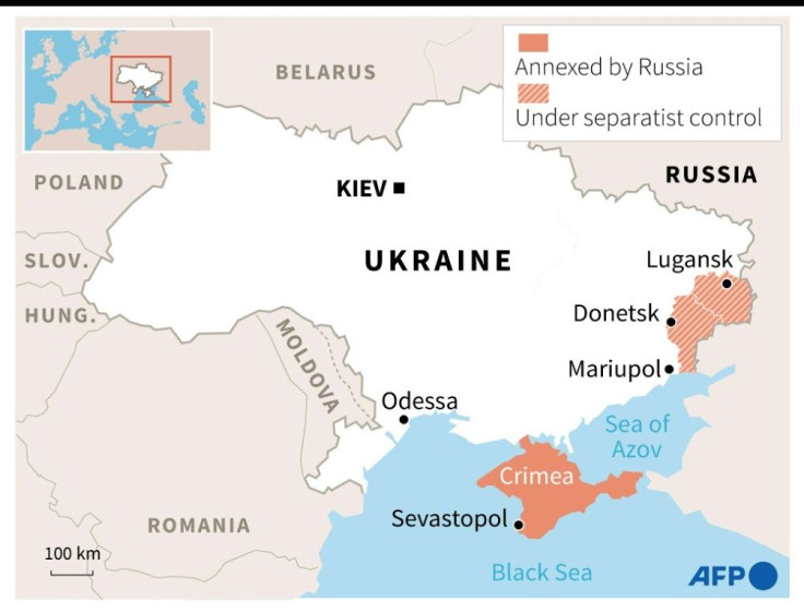 Map of Ukraine locating regions under separatist control and the Crimea, annexed by Russia
