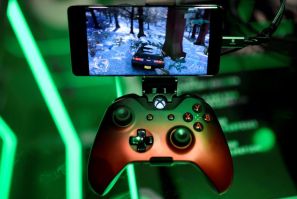 Microsoft will be expanding access to its Xbox cloud gaming service to more devices including Apple's smartphones and tablets