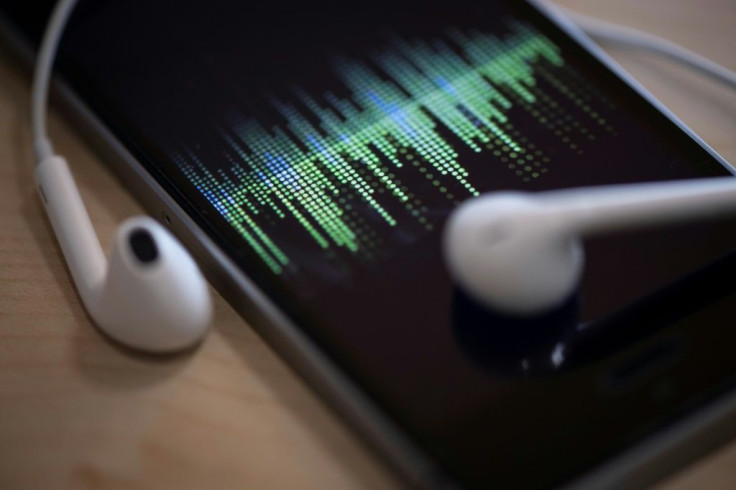 Apple's new podcast subscription option could help the iPhone maker keep more content amid surging growth in the segment from Spotify