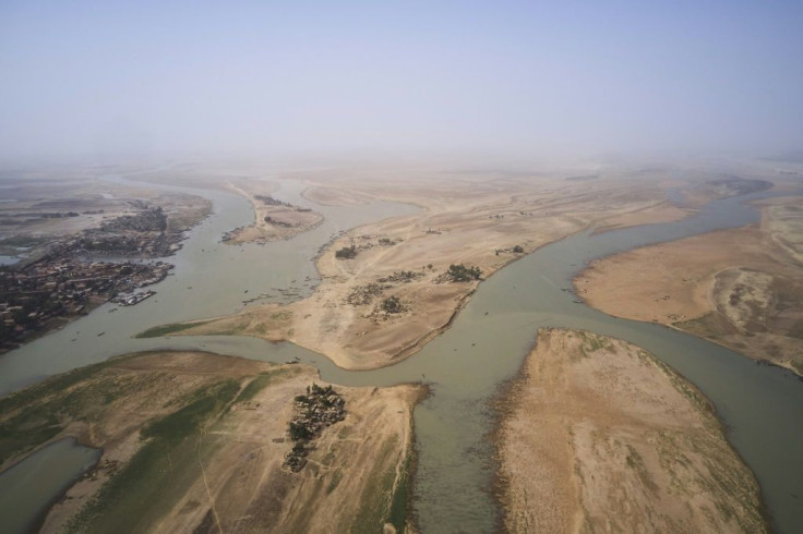 The Sahara has been "engulfing" the Niger River for years, experts say