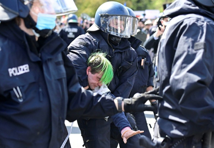 There were clashes with police as thousands of anti-lockdown protesters gathered in Berlin