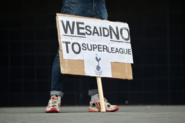 To get the ball rolling, JPMorgan had agreed a pot 3.5 billion euros ($4.2 billion) to be shared among the first dozen teams to sign up to the Super League plus another three clubs that had been expected to join them.