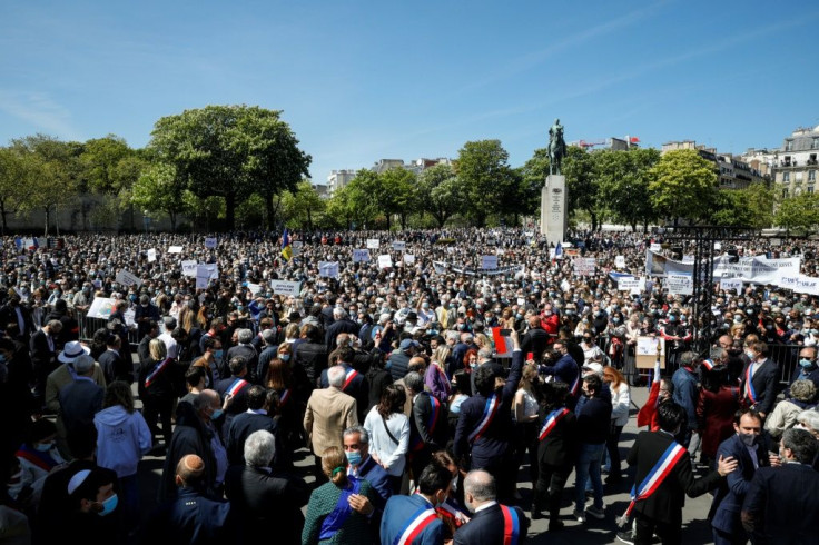 Thousands protested including former French first lady Carla Bruni