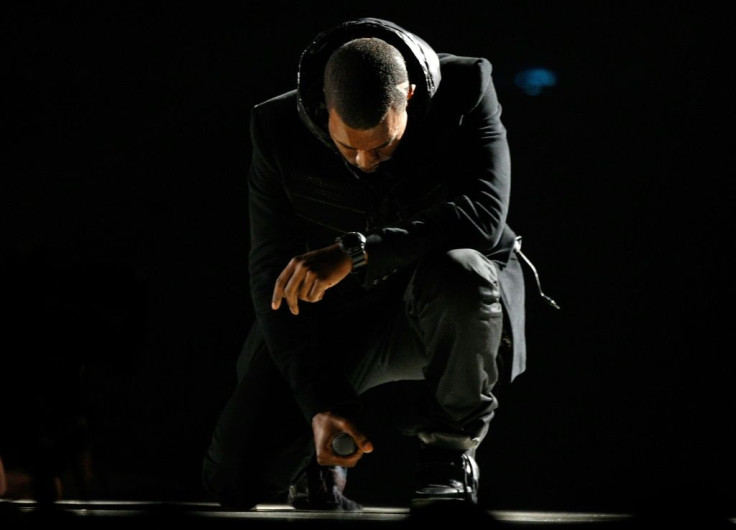 Kanye West wearing the sneakers at the Grammys in 2008