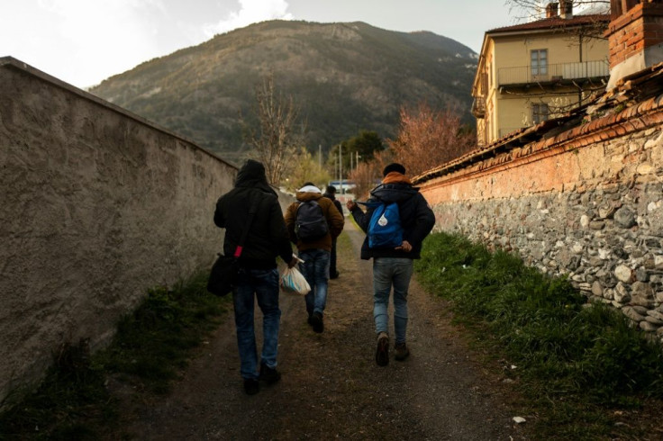 Many of the migrants are turned back by police