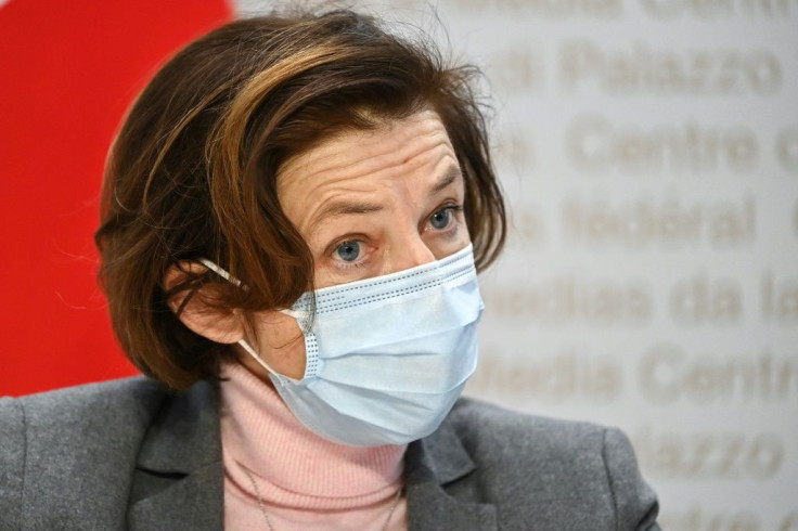 French Defence Minister Florence Parly has vowed to punish active soldiers who signed an open letter warning the country is headed to "civil war"