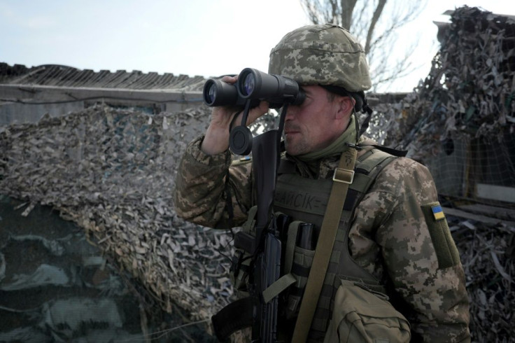 Ukrainian soldiers say little let-up in fighting along borders with Russia