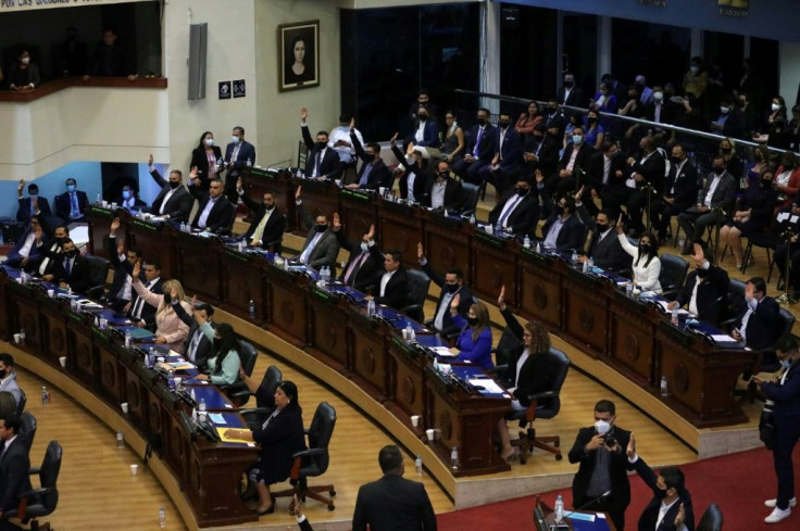 El Salvador's Legislative Assembly voted to dismiss top judges critical of the president during its first session following February's elections