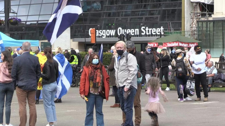 IMAGES Scottish independence supporters hold a rally in Glasgow ahead of a Scottish parliamentary elections on Thursday.