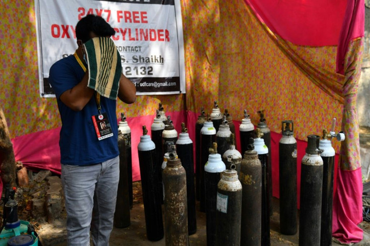 In the slums of Mumbai, Shahnawaz Shaikh has provided free oxygen to thousands of people