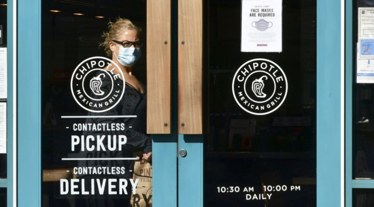 The US service sector recovery continued in April, though at a slightly slower pace as firms dealt with snarled supply chains