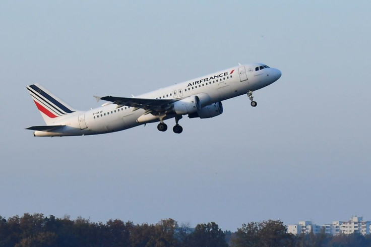 The French and Dutch governments have propped up the airline since the pandemic wrecked travel and tourism last year, with Paris coming to the rescue again last month.