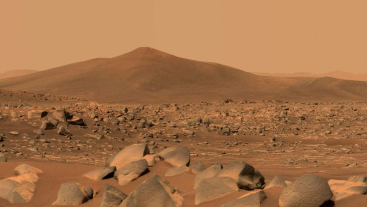 China's "Zhurong" rover, part of its ambitious space programme to send a probe to Mars, is set to attempt the challenging landing in the next five days