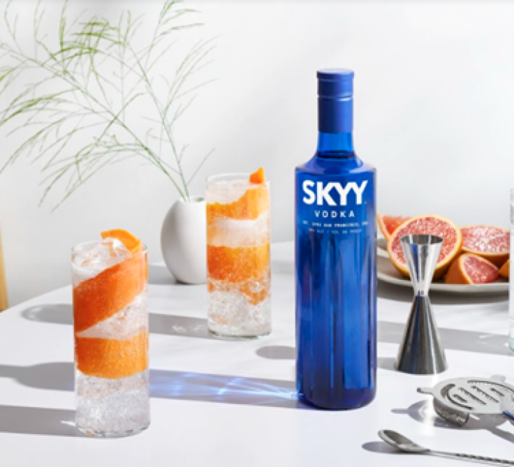 SKYY Vodka & Soda 