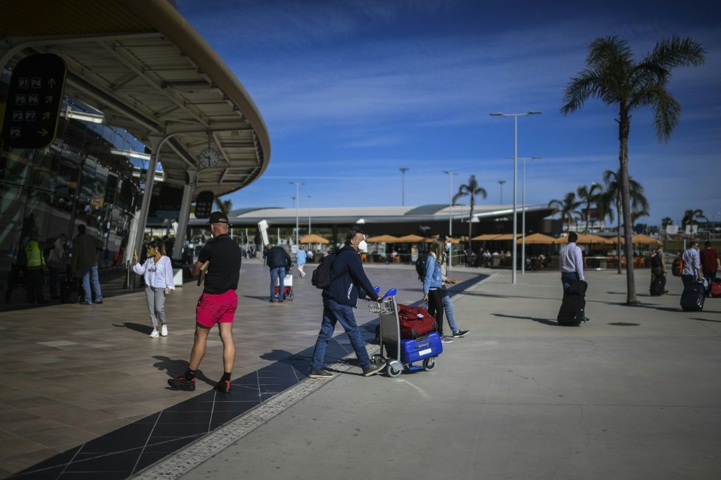 Portugal Greets First UK Tourists As Travel Curbs Lifted | IBTimes