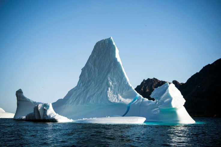 Ice sheets atop Greenland and West Antarctic hold enough frozen water to lift oceans a dozen metres (40 feet), drowning cities and redrawing the planet's coastlines