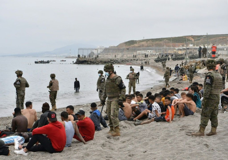 Some 2,000 migrants remain in the Spanish enclave of Ceuta, among them 800 minors, authorities say