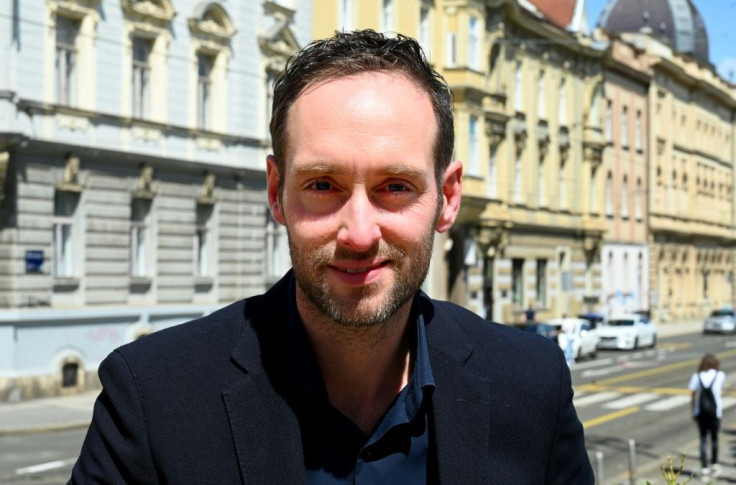 Via social media, Croatia-based Dutch entrepreneur Jan de Jong called on the prime minister to introduce the visas