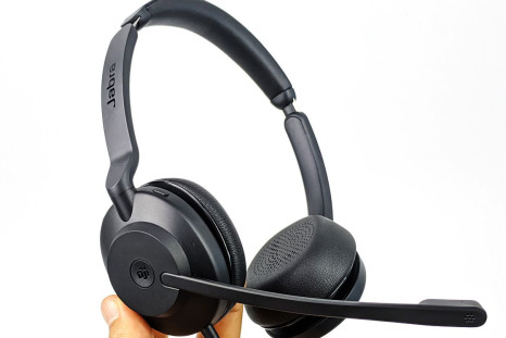 Hands-on with the Jabra Evolve2 30 