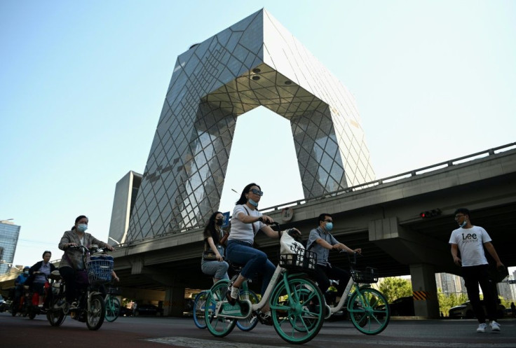 The average recruitment salary for fresh graduates is around $1,000 a month, yet rent in Beijing can easily exceed half that amount