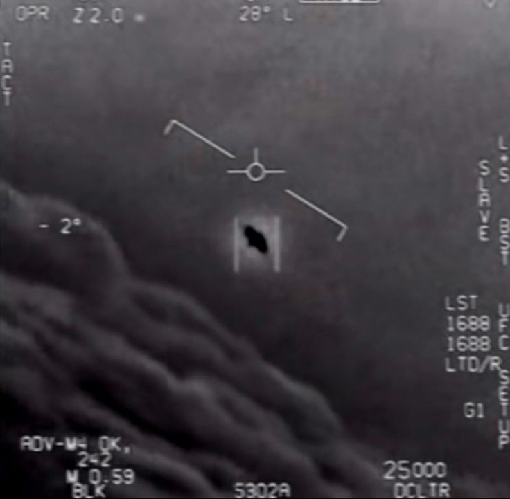An image from of US military pilot's sighting of an "unidentified aerial phenomena" that some think is evidence of UFOs
