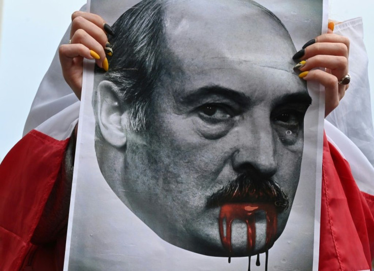 On December 22, Lukashenko announced the closure of the land border