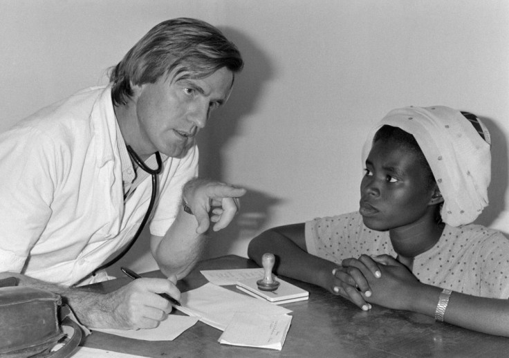 A disgreement about MSF's future path among its leaders came to a head over Vietnam in 1979, leading to some members including Kouchner leaving