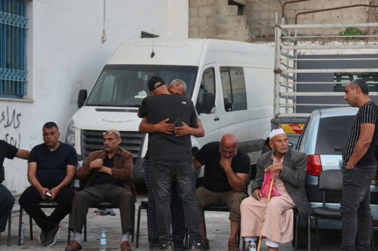 Relatives mourn Palestinian Jamil al-Amuri, who was killed during an arrest raid by Israeli special forces in the West Bank city of Jenin