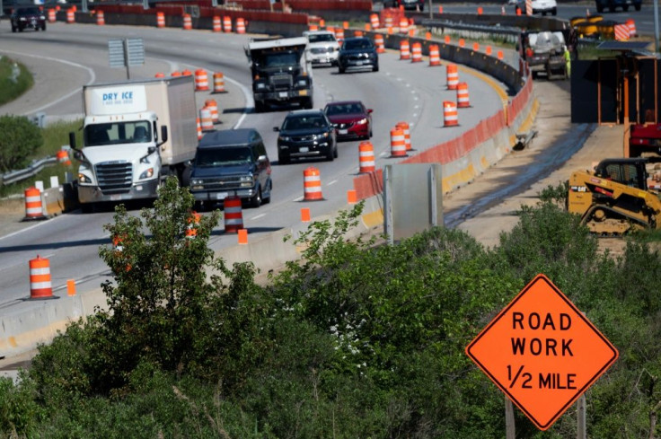 Fixing America's roads, bridges and ports is a popular talking point for US lawmakers, but genuine large scale acton on infrastructure in the country is rare